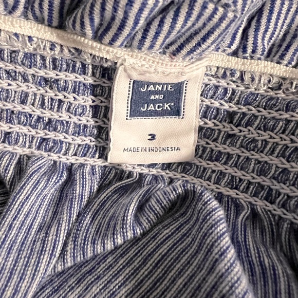 Janie and Jack, off the shoulder top, size 3 - Picture 3 of 3